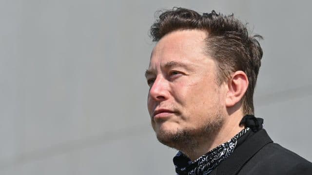 Despite $22bn loss, Elon Musk remains world’s richest