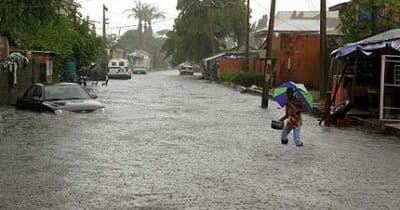 Floods, landslides kill 30 in India
