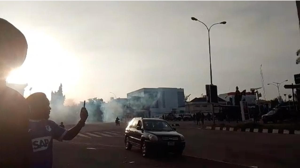 Police disperse ReleaseNnamdiKanuNow protesters after regrouping in Abuja