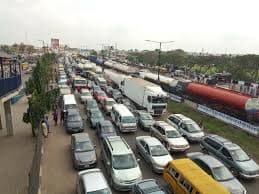 Travellers cry out in ‘hellish’ Lagos–Ibadan Expressway gridlock